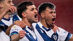 Pizzini y Ordóñez gritan con alma y vida el gol del triunfo.