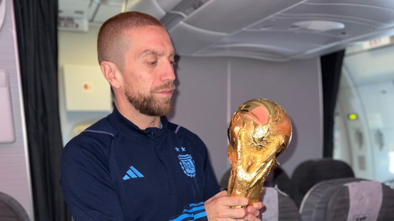 Papu fue campeón del mundo en Qatar 2022.