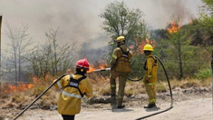 Incendios en Córdoba: bomberos continúan combatiendo las llamas en Calamuchita Incendios en Córdoba: bomberos continúan combatiendo las llamas en Calamuchita