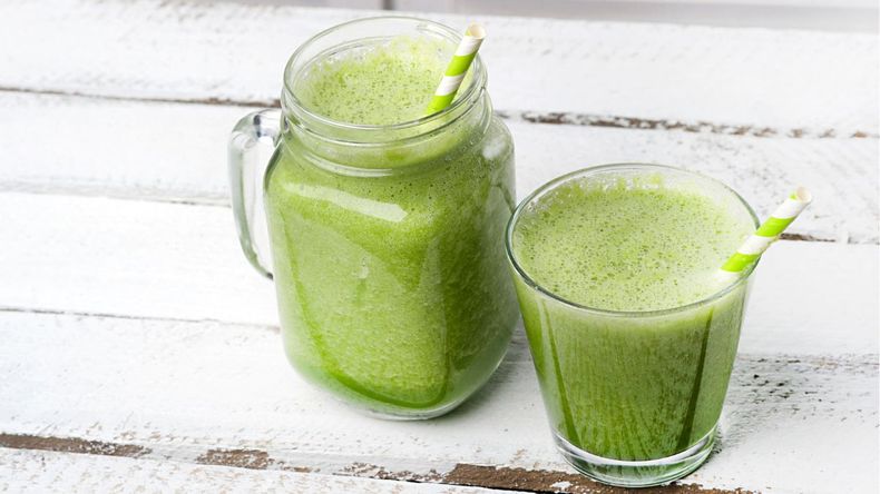 El licuado de lechuga es una bebida refrescante y nutritiva que ganó popularidad en los últimos años debido a sus posibles beneficios para la salud, incluyendo la pérdida de peso.