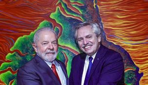 Alberto Fernández saludó a Lula da Silva tras ganar en Brasil. Alberto Fernández saludó a Lula da Silva tras ganar en Brasil.