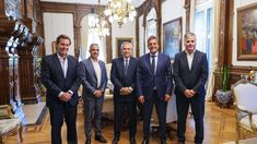 Alberto Fernández se reunió con Sergio Massa y empresarios vitivinícolas.