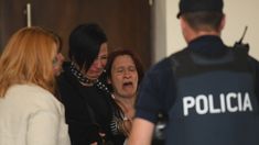 Familiares de las víctimas rompieron en llanto tras el fallo absolutorio.