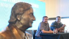 El busto de Néstor Kirchner fue recuperado por los trabajadores de la Anses.