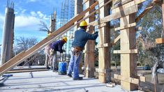 En el sector de la construcción también se observa una aceleración de la caída. En el sector de la construcción también se observa una aceleración de la caída.