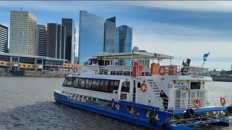 Como resultado, se reanudó el servicio de catamarán que ofrece un recorrido turístico desde Puerto Madero hasta La Boca, pasando por diversos barrios porteños en la zona.  