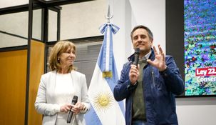 Cabandié y Aparicio presentaron el proyecto de ley en un acto en la cartera de Ambiente nacional