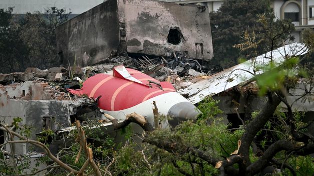 Asciende a 279 la cifra de muertos por la tragedia aérea en India