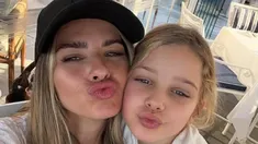 La China Suárez y Magnolia Vicuña La China Suárez y Magnolia Vicuña