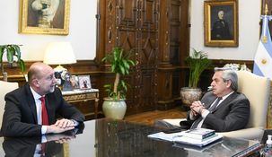 La reunión será en el despacho presidencial.