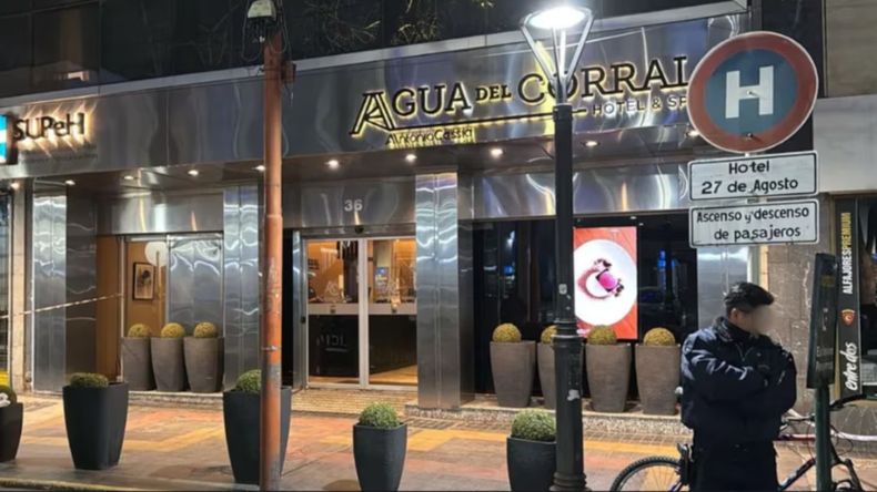 El hotel en el que se hospedaba la mujer de 31 años que murió tras caer al vacío.