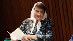 Taty Almeida, histórica referente de las Madres de Plaza de Mayo Línea Fundadora. Taty Almeida, histórica referente de las Madres de Plaza de Mayo Línea Fundadora.