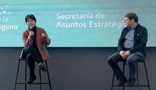 Marcó del Pont y Melella, en la Fábrica de Talentos de Ushuaia. Marcó del Pont y Melella, en la Fábrica de Talentos de Ushuaia.