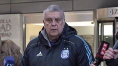 Luis Ventura fue atendido por personal médico yposteriormente internado para controles médicos Luis Ventura fue atendido por personal médico yposteriormente internado para controles médicos