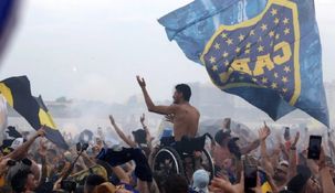 Los hinchas de Boca y un multitudinario banderazo en Brasil.