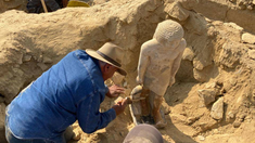 Arqueólogos podrían haber hallado la momia más antigua de Egipto Arqueólogos podrían haber hallado la momia más antigua de Egipto