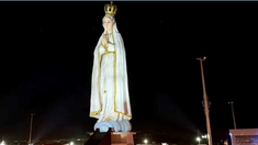 La estatua de Nuestra Señora de Fátima en Crato, al noreste de Brasil, mide 54 metros de alto. La estatua de Nuestra Señora de Fátima en Crato, al noreste de Brasil, mide 54 metros de alto.