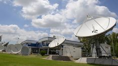 La gestión libertaria pondrá a disposición los 100 megahertz de Arsat.