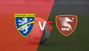 Salernitana sucumbe ante Frosinone en una goleada 3-0