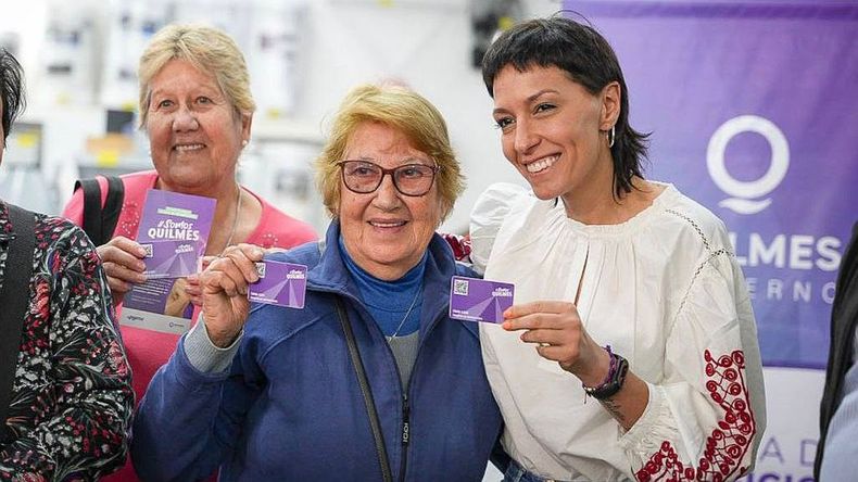 Mayra Mendoza Presentó La Tarjeta De Beneficios Somos Quilmes 1131