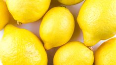 Con este truco con limones vas a limpiar de manera mas simple tu horno.
