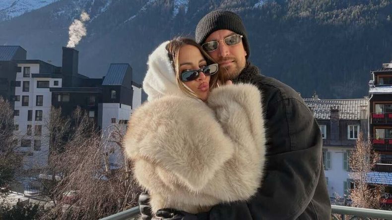 Tagliafico y su esposa posaron cerca del Mont Blanc