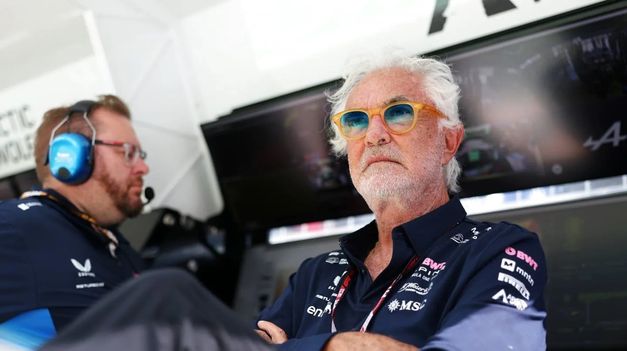Flavio Briatore, de 75 años, no está nada conforme con el rendimiento de Colapinto.