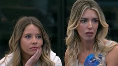 Zoe Bogach volvió a quedar en ridículo por culpa de su madre Aixa. Zoe Bogach volvió a quedar en ridículo por culpa de su madre Aixa.