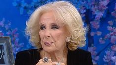 Mirtha Legrand contó que no pudo despedir a Goldie. Mirtha Legrand contó que no pudo despedir a Goldie.