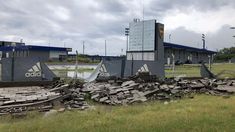 Se derrumbó un muro del complejo Xeneize en Ezeiza: no hay heridos, solo daños materiales.