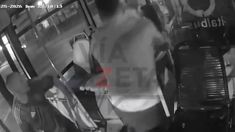 El colectivero abandonó el volante y se trenzó a golpes con un pasajero. El colectivero abandonó el volante y se trenzó a golpes con un pasajero.