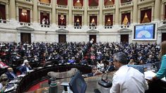 La Cámara de Diputados se prepara para una nueva sesión. La Cámara de Diputados se prepara para una nueva sesión.