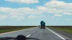 A 400 kilómetros de la Ciudad de Buenos Aires, es una joya del turismo bonaerense. A 400 kilómetros de la Ciudad de Buenos Aires, es una joya del turismo bonaerense.