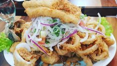 Lo mejor de la comida peruana, en platos abundantes. Lo mejor de la comida peruana, en platos abundantes.