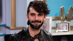 El actor decidió cortarse el pelo tras los mensajes de sus fanáticas. El actor decidió cortarse el pelo tras los mensajes de sus fanáticas.