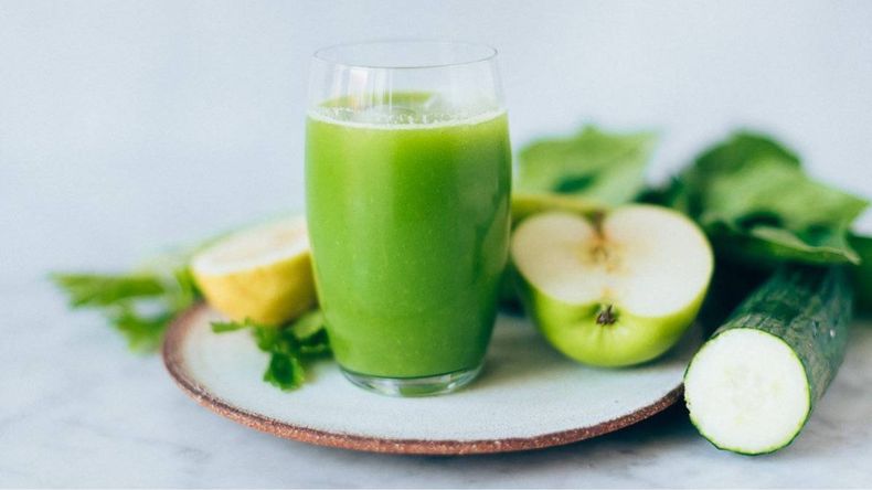 Gracias a sus propiedades diuréticas y depurativas, ayuda a eliminar toxinas del cuerpo, mejorando la salud general y previniendo enfermedades. 