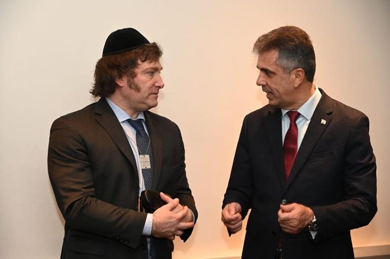 El presidente Javier Milei junto al canciller israelí, Eli Cohen. El presidente Javier Milei junto al canciller israelí, Eli Cohen.