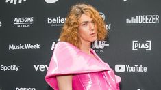 Murió SOPHIE: cómo fue el accidente que sufrió la cantante y activista trans Murió SOPHIE: cómo fue el accidente que sufrió la cantante y activista trans