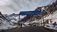 El Paso Cristo Redentor entre Argentina y Chile, cerrado por las nevadas en la zona cordillerana de Mendoza. El Paso Cristo Redentor entre Argentina y Chile, cerrado por las nevadas en la zona cordillerana de Mendoza.