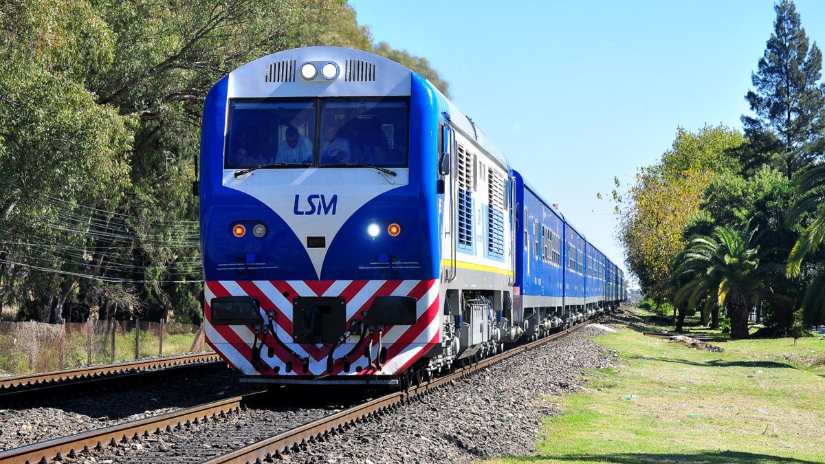 El Tren San Martín Circulará Con Horario De Domingos Y Feriados: Desde ...