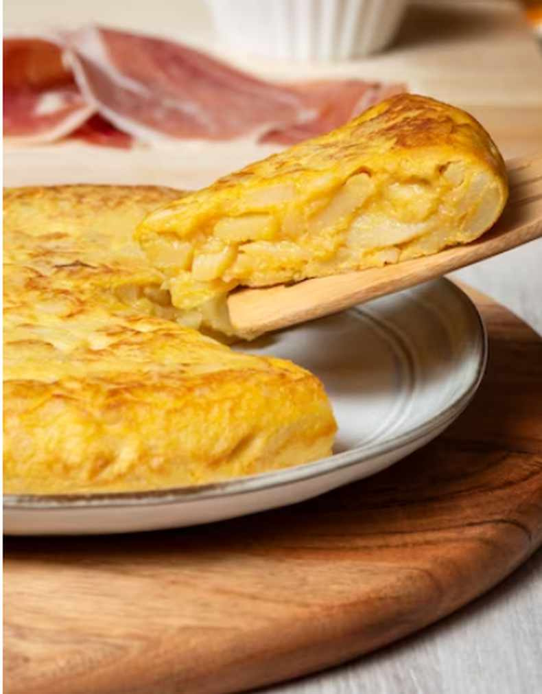 El excelente bodegón de Buenos Aires que hace la tortilla de papa babé