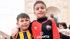 Prohibirán el cabezo en el fútbol de menores de Rosario. Prohibirán el cabezo en el fútbol de menores de Rosario.