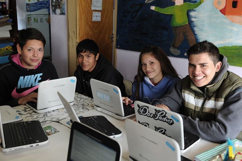 ANSES entrega el beneficio de la Ayuda Escolar Anual.