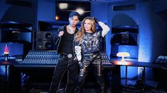 El argentino y la mexicana se unieron para cantar un legendario éxito.
