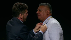 Homenaje a la Selección argentina: reconocieron a Chiqui Tapia como el mejor dirigente del fútbol sudamericano. Homenaje a la Selección argentina: reconocieron a Chiqui Tapia como el mejor dirigente del fútbol sudamericano.