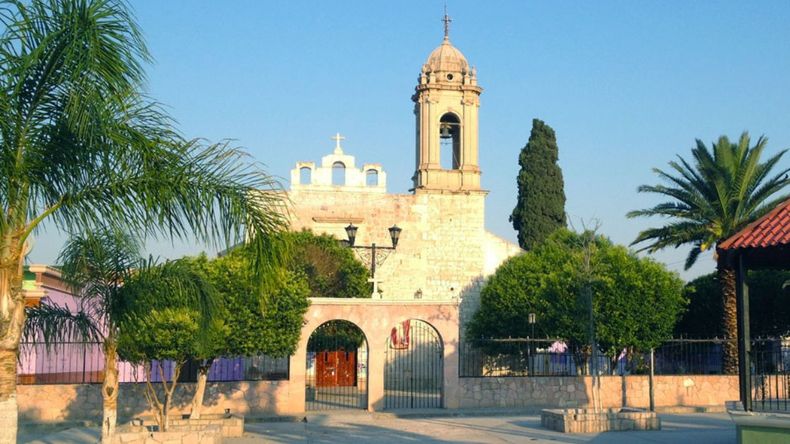 El centro histórico de Capilla del Señor despliega fachadas coloniales y calles empedradas que evocan otra época.