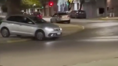 Este insólito momentó se volvió viral por la decisión que tomó este conductor a las 3 A.M. Este insólito momentó se volvió viral por la decisión que tomó este conductor a las 3 A.M.