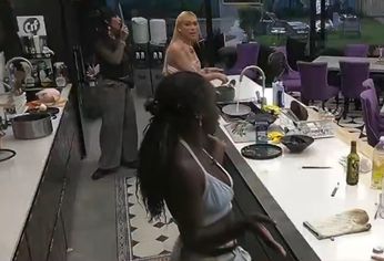 Mavinga arremetió contra Danelik: Sos una perra Mavinga arremetió contra Danelik: Sos una perra