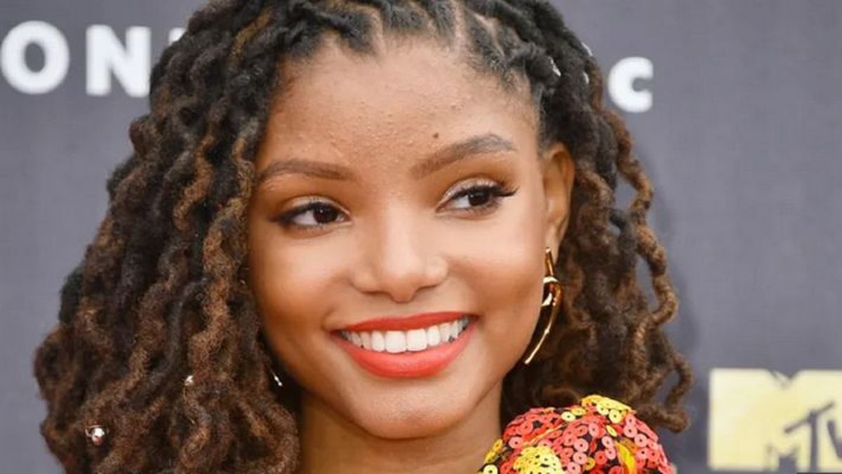 Disney sorprende y elige a Halle Bailey como la nueva Sirenita