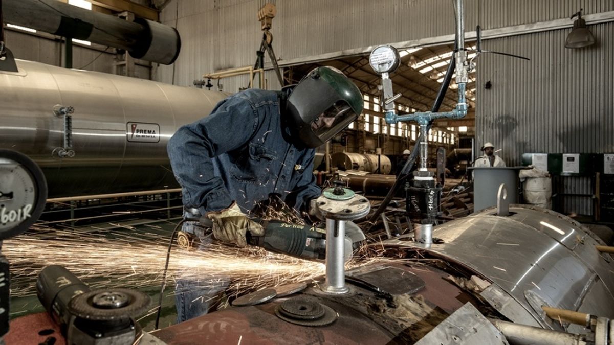 Actividad económica de marzo: los sectores que ganaron, perdieron y un dato clave que preocupa al Gobierno